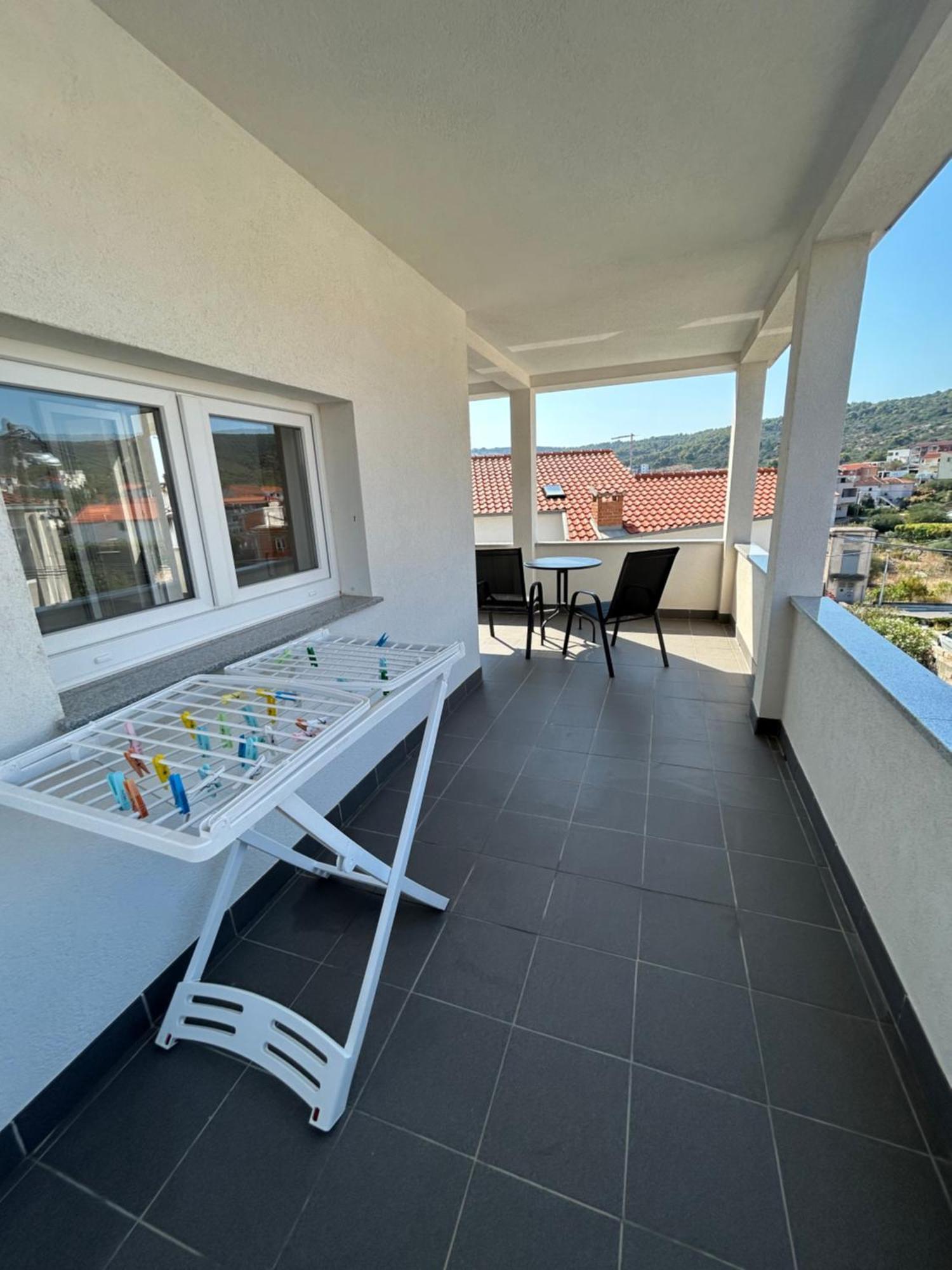 Apartmani Rita Slatine Exterior photo